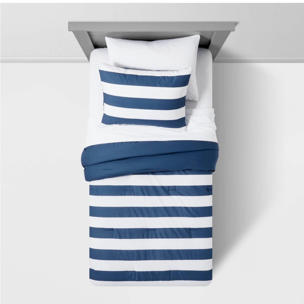Pillowfort Toddler Bed Rugby Striped Cotton Comforter Navy & White